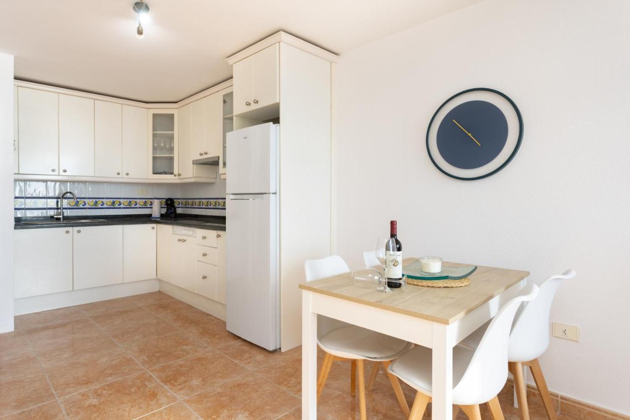Apartamento Playa La Arena With Pool And Privat Parking Puerto de Santiago  Exterior foto